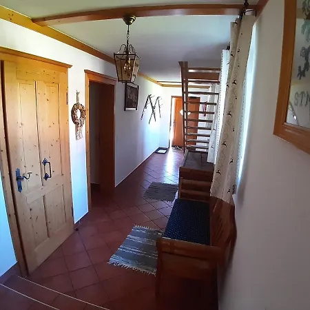 Lachtalhuette Nyaraló