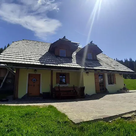 Lachtalhuette Nyaraló